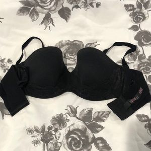 Victoria’s Secret 36DD Lined bra